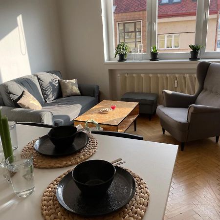 Hradec Králové Cozy Apartment Near The City Center מראה חיצוני תמונה